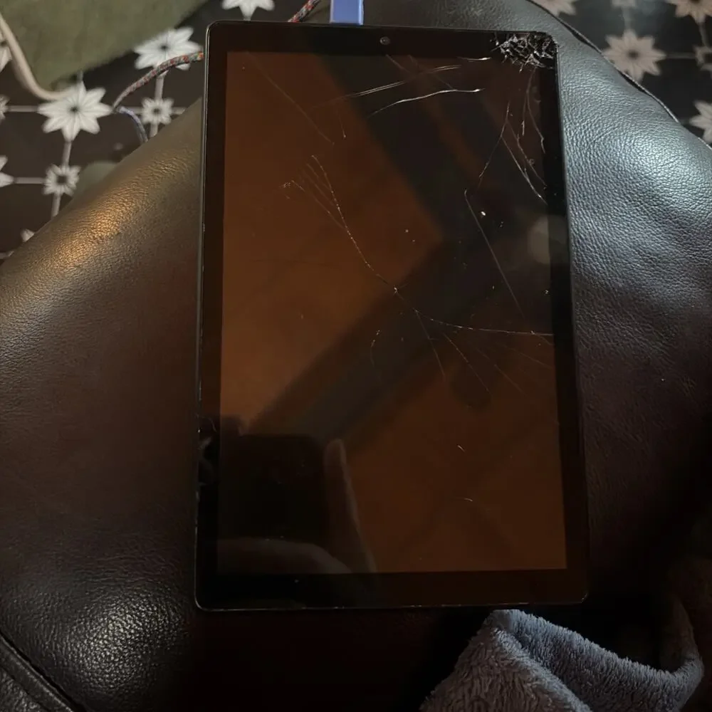 TCL 8